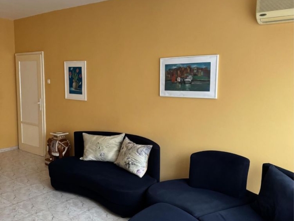 Дава се под наем Двустаен апартамент в с. Смирненски, Област Русе - 75 кв.м за 433.5 € - Снимка #1