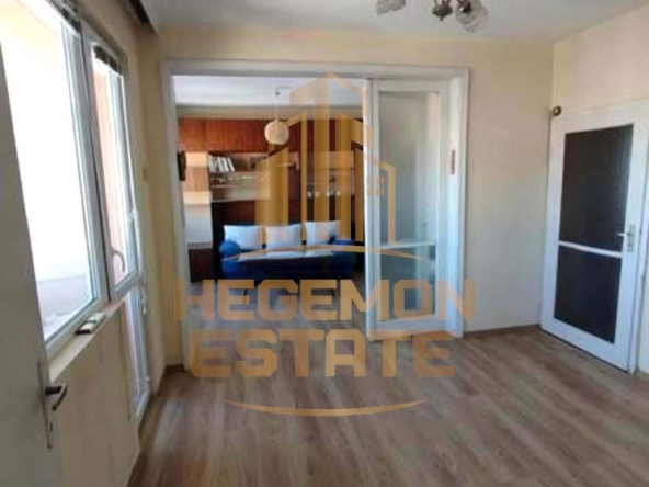 Четиристаен апартамент в Варна, Център - 85 кв.м за 1368 €/кв.м - Снимка #1