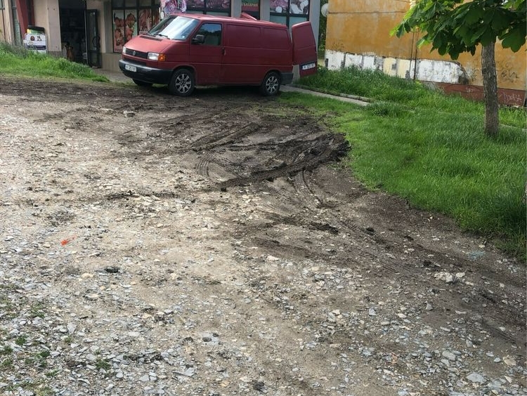 Дава се под наем Магазин в Шумен, Тракия - 37 кв.м за 331.5 € - Снимка #1