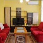 Дава се под наем Тристаен апартамент в Пловдив, Тракия - 88 кв.м за 255 € - Снимка #1