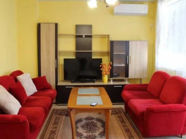 Дава се под наем Тристаен апартамент в Пловдив, Тракия - 88 кв.м за 255 € - Снимка #1