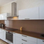 Дава се под наем Тристаен апартамент в Пловдив, Коматево - 90 кв.м за 255 € - Снимка #1