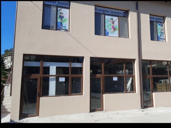 Дава се под наем Магазин в Дупница - 30 кв.м за 153 € - Снимка #1