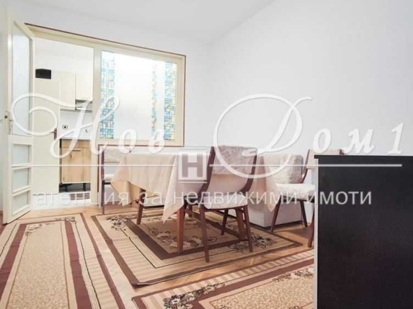 Дава се под наем Тристаен апартамент в Варна, Колхозен пазар - 80 кв.м за 459 € - Снимка #1