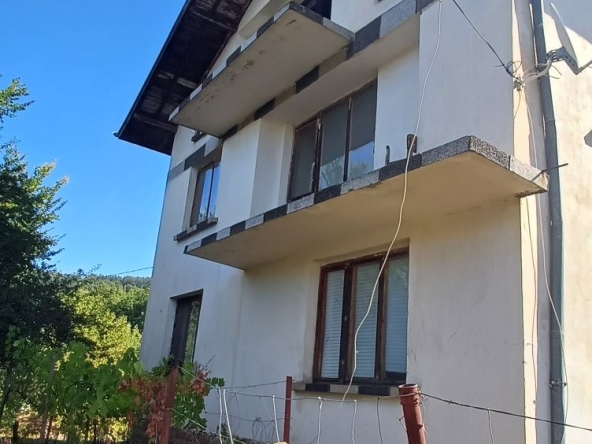 Къща в с. Бабино, Област Кюстендил - 273 кв.м за 239 €/кв.м - Снимка #1