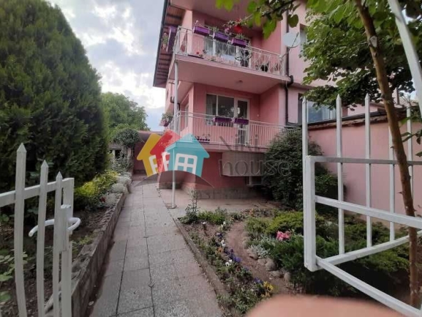 Къща в Долни чифлик - 312 кв.м за 446 €/кв.м - Снимка #1