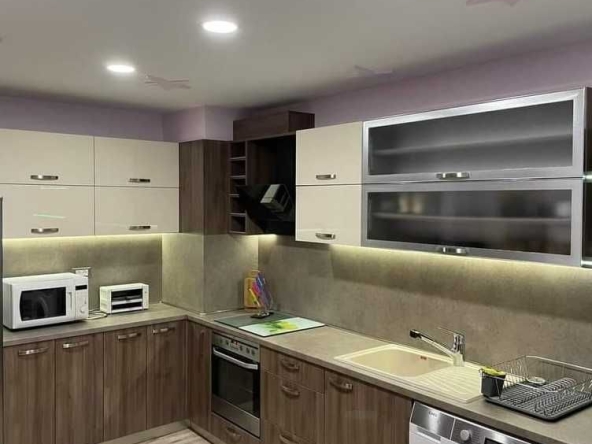 Дава се под наем Четиристаен апартамент в Пловдив, Каменица 1 - 100 кв.м за 448.8 € - Снимка #1