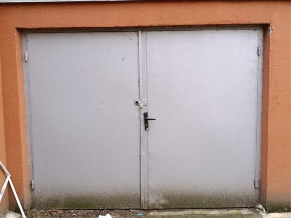 Дава се под наем Гараж / Паркомясто в Пазарджик, Моста на Лютата - 25 кв.м за 86.7 € - Снимка #1