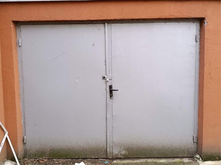 Дава се под наем Гараж / Паркомясто в Пазарджик, Моста на Лютата - 25 кв.м за 86.7 € - Снимка #1