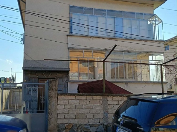 Етаж от къща в Хисаря - 110 кв.м за 1020 €/кв.м - Снимка #1