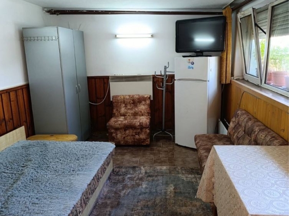 Дава се под наем Етаж от къща в София, Симеоново - 45 кв.м за 289.17 € - Снимка #1