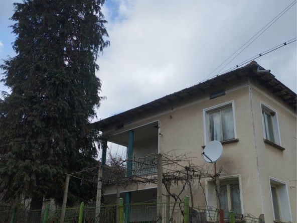 Къща в Монтана, Парта 1 - 150 кв.м за 128 €/кв.м - Снимка #1