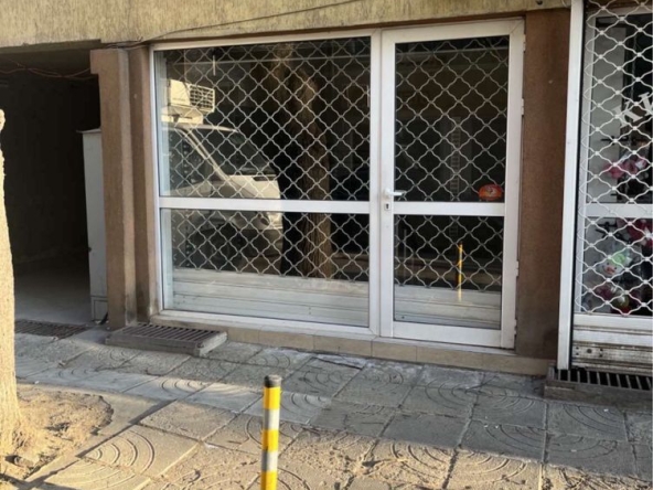 Магазин в Варна, Базар Левски - 17 кв.м за 3059 €/кв.м - Снимка #1