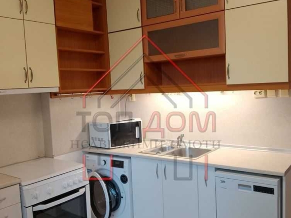 Дава се под наем Тристаен апартамент в Варна, Център - 80 кв.м за 561 € - Снимка #1