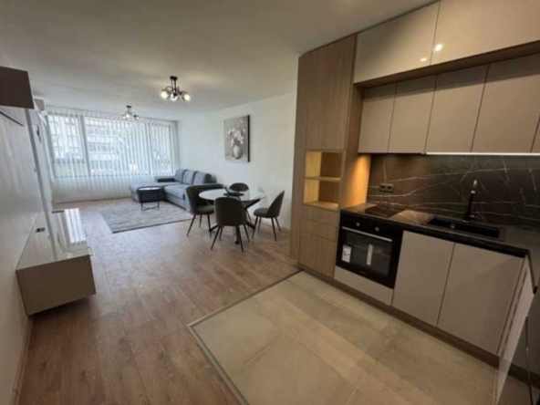 Дава се под наем Тристаен апартамент в София, Зона Б-5 - 104 кв.м за 946.56 € - Снимка #1