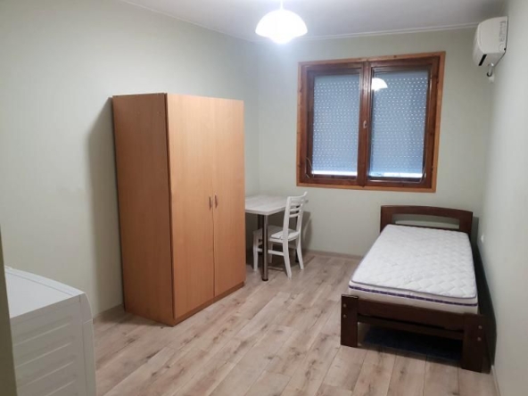 Дава се под наем Едностаен апартамент в Пловдив, Каменица 1 - 15 кв.м за 153 € - Снимка #1