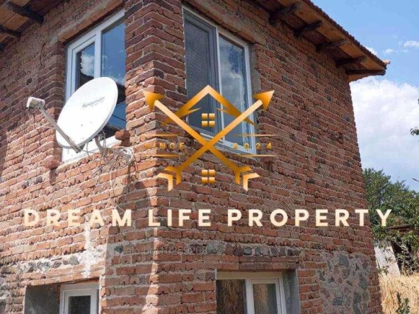 Къща в Пловдив, Кършияка - 140 кв.м за 212 €/кв.м - Снимка #1