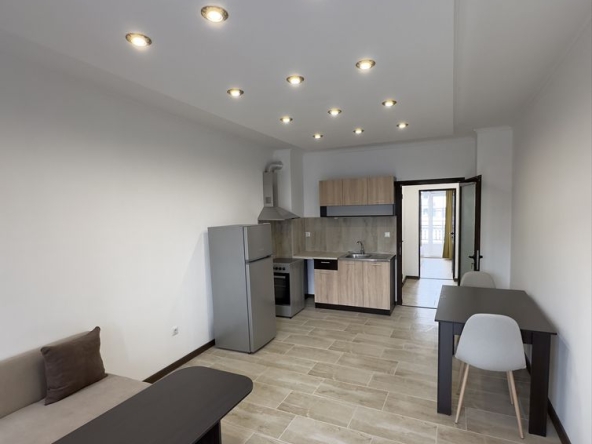 Дава се под наем Двустаен апартамент в Бургас, Меден рудник - зона А - 60 кв.м за 388.62 € - Снимка #1