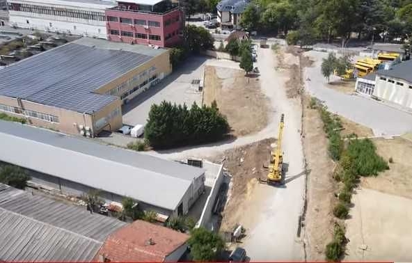 Дава се под наем Склад в Благоевград, Първа промишлена зона - 380 кв.м за 1020 € - Снимка #1