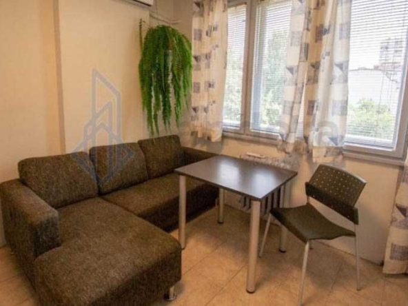 Дава се под наем Двустаен апартамент в София, Красно село - 70 кв.м за 525 € - Снимка #1