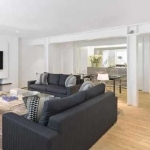 Дава се под наем Двустаен апартамент в Пловдив, Южен - 65 кв.м за 306 € - Снимка #1