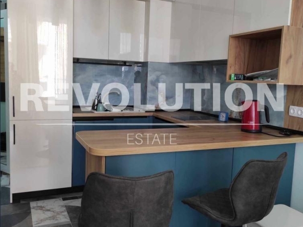 Дава се под наем Едностаен апартамент в Варна, Център - 42 кв.м за 550 € - Снимка #1