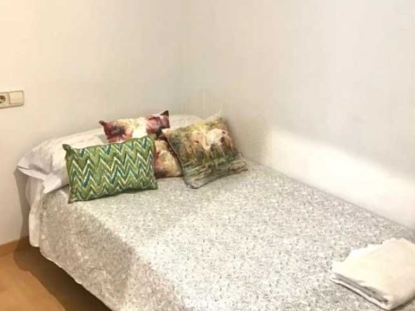 Дава се под наем  в Пловдив, Сточна гара - 20 кв.м за 89.76 € - Снимка #1