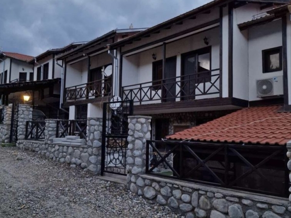 Дава се под наем Къща в Банско - 100 кв.м за 510 € - Снимка #1