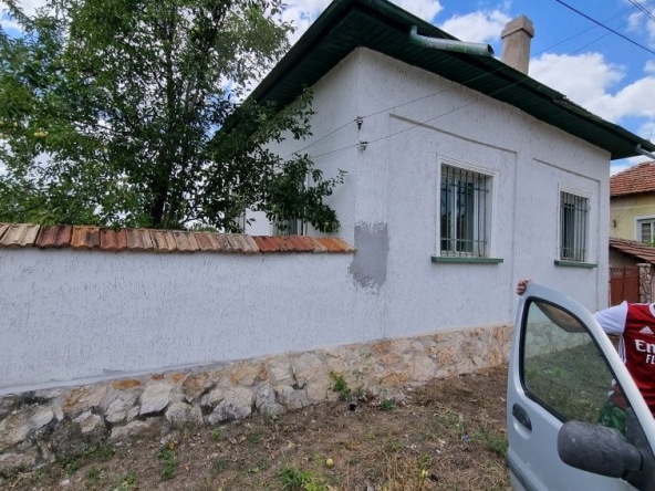 Къща в Плевен, Идеален център - 60 кв.м за 128 €/кв.м - Снимка #1