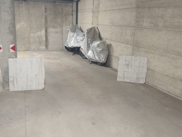 Дава се под наем Гараж / Паркомясто в Варна, Христо Ботев - 20 кв.м за 99.45 € - Снимка #1