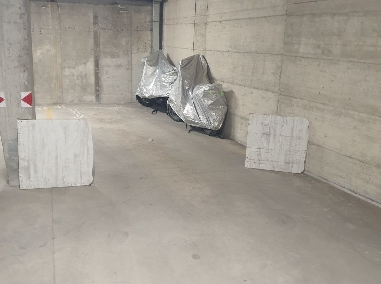 Дава се под наем Гараж / Паркомясто в Варна, Христо Ботев - 20 кв.м за 99.45 € - Снимка #1