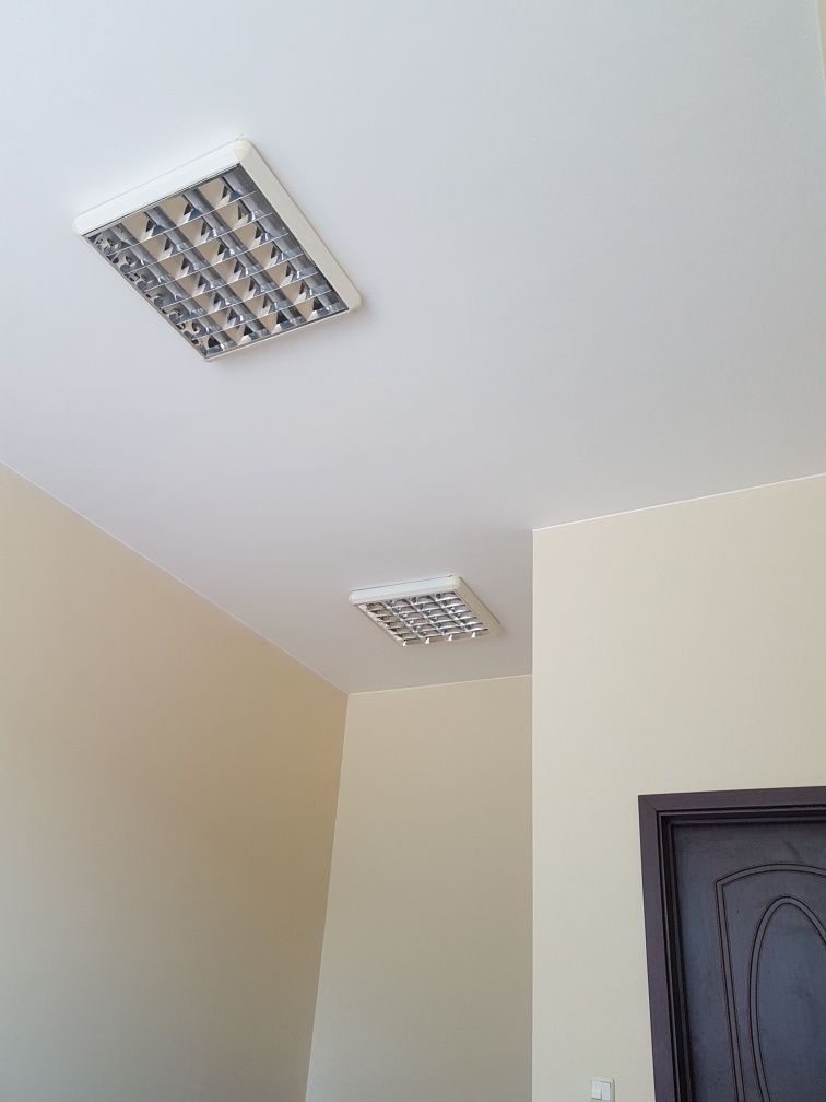 Дава се под наем Магазин в Кърджали, Възрожденци - 30 кв.м за 255 € - Снимка #1