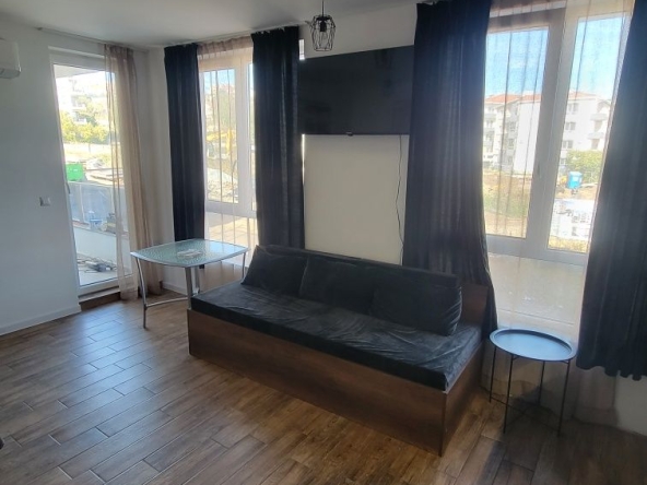 Дава се под наем Двустаен апартамент в Созопол - 72 кв.м за 698.19 € - Снимка #1