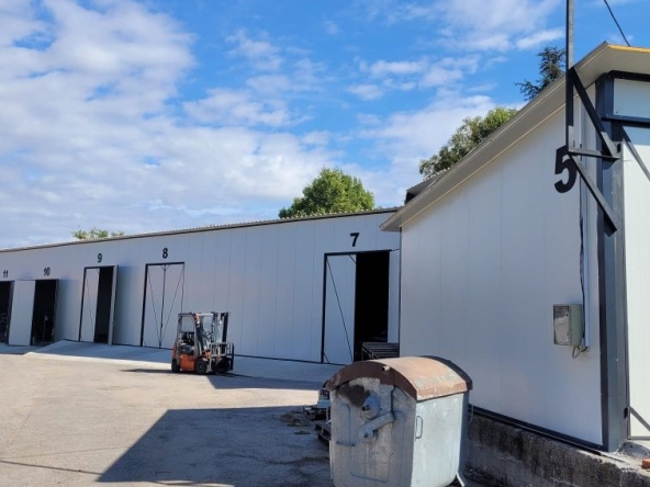 Дава се под наем Склад в Харманли - 700 кв.м за 612 € - Снимка #1