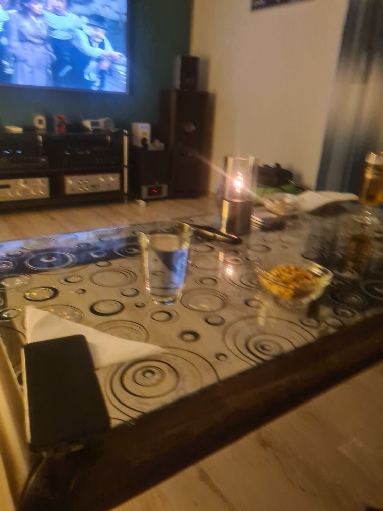 Дава се под наем Двустаен апартамент в Ямбол, Център - 60 кв.м за 306 € - Снимка #1