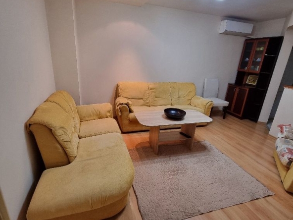 Дава се под наем Тристаен апартамент в Свиленград - 70 кв.м за 408 € - Снимка #1