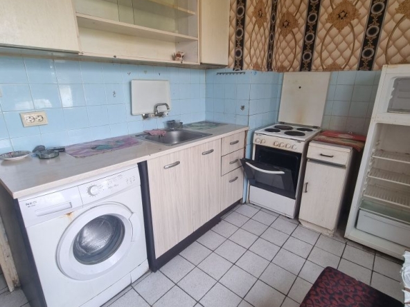 Дава се под наем Едностаен апартамент в София, Люлин 7 - 50 кв.м за 357 € - Снимка #1