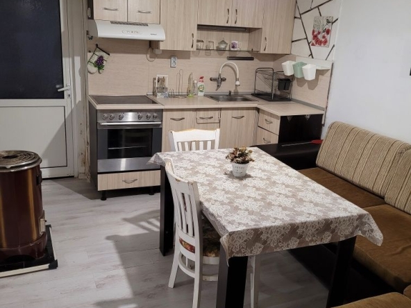 Етаж от къща в Сопот - 1000 кв.м за 46 €/кв.м - Снимка #1