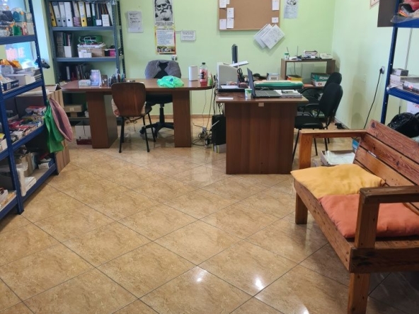 Дава се под наем Склад в Пловдив, Кършияка - 70 кв.м за 306 € - Снимка #1