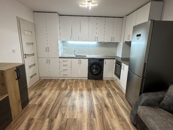 Дава се под наем Двустаен апартамент в Шумен, Болницата - 60 кв.м за 357 € - Снимка #1