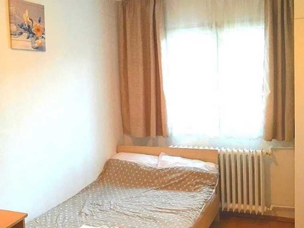 Дава се под наем Едностаен апартамент в Пловдив, Център - 24 кв.м за 137.7 € - Снимка #1