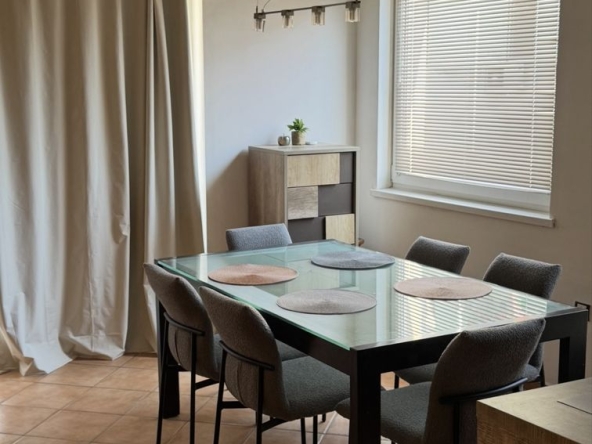 Дава се под наем Тристаен апартамент в Варна, Гръцка махала - 120 кв.м за 1000 € - Снимка #1