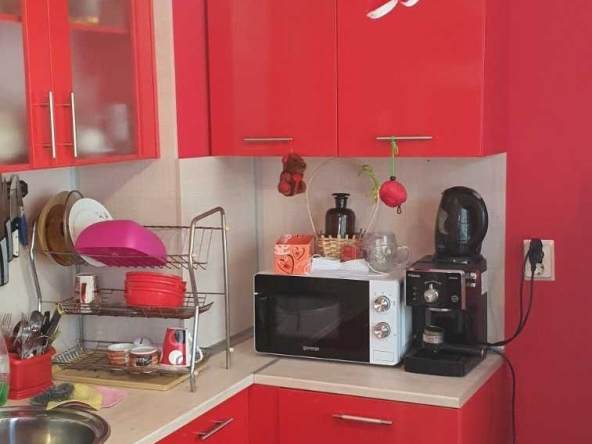 Тристаен апартамент в Перник, Байкушева махала - 70 кв.м за 929 €/кв.м - Снимка #1