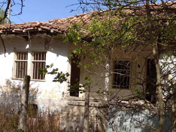 Къща в с. Овчага, Област Варна - 80 кв.м за 128 €/кв.м - Снимка #1