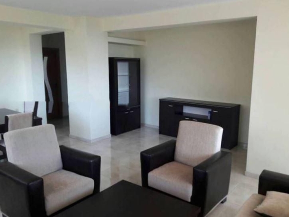 Дава се под наем Тристаен апартамент в София, Симеоново - 100 кв.м за 750 € - Снимка #1