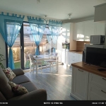 Дава се под наем Двустаен апартамент в к.к. Св.Св. Константин и Елена - 59 кв.м за 650 € - Снимка #1