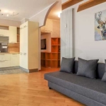 Дава се под наем Двустаен апартамент в Пловдив, Каменица 2 - 65 кв.м за 199.41 € - Снимка #1