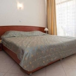 Дава се под наем Двустаен апартамент в к.к. Слънчев бряг - 70 кв.м за 663 € - Снимка #1