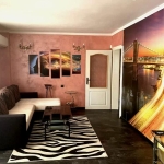 Дава се под наем Тристаен апартамент в Бургас, Лазур - 100 кв.м за 663 € - Снимка #1