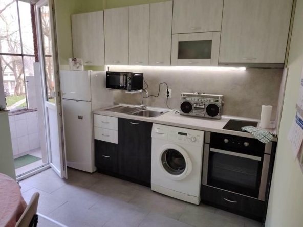 Дава се под наем Двустаен апартамент в Пловдив, Мараша - 64 кв.м за 357 € - Снимка #1